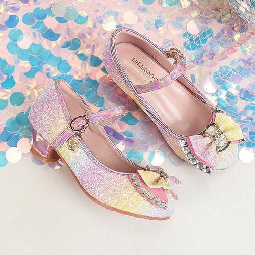 Scarpe scintillanti colore